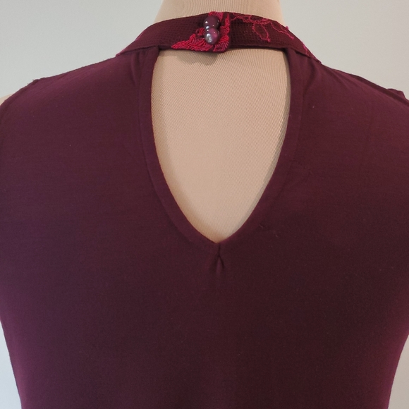 NWOT Maurices halter-neck sleeveless lace top, size L, reddish purple + pink - Picture 4 of 8